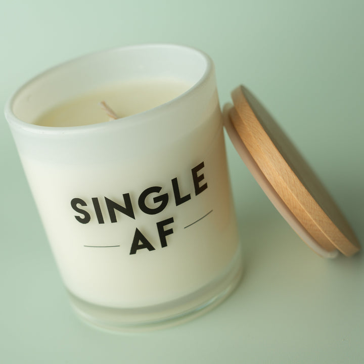 SINGLE AF CANDLE