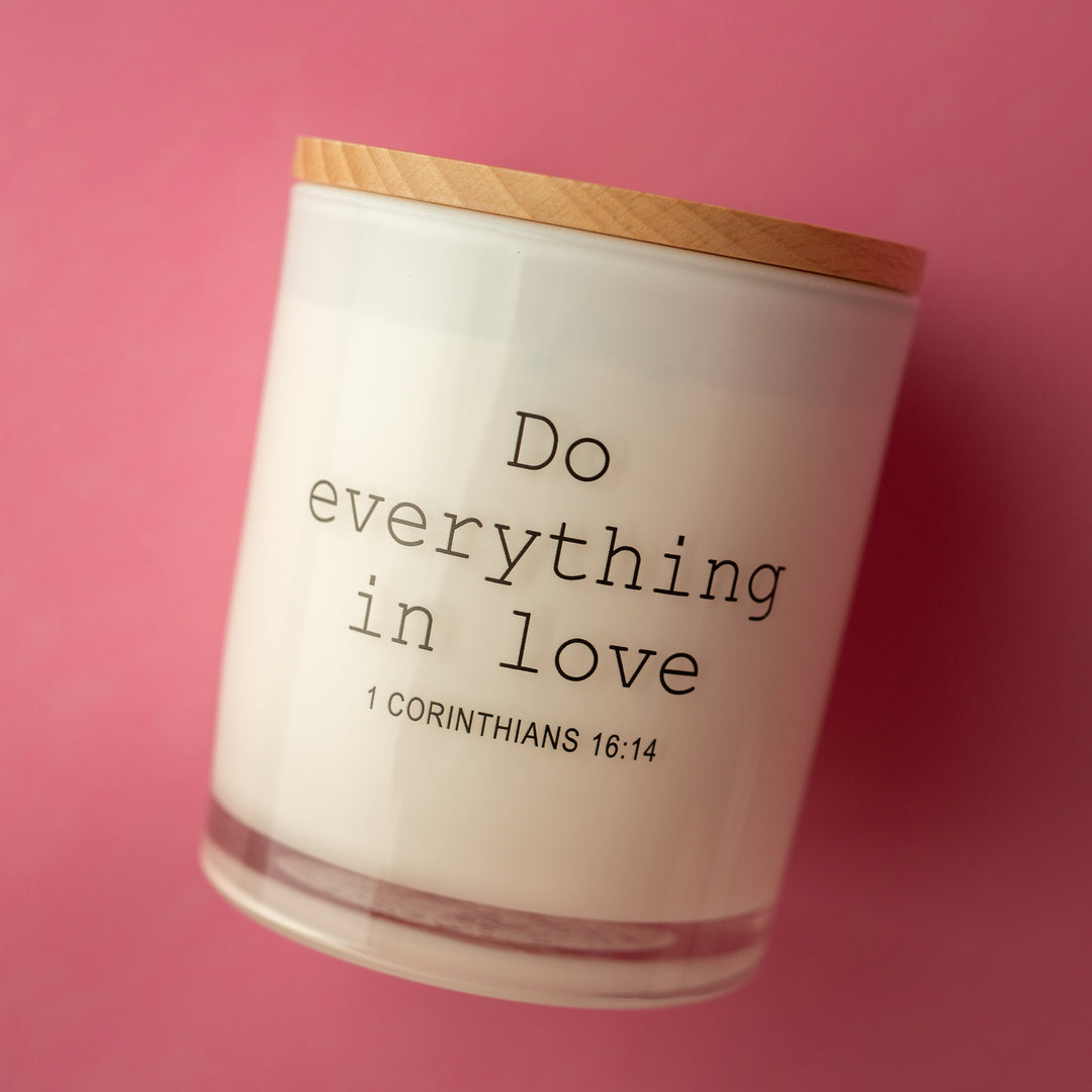 DO EVERYTHING IN LOVE CANDLE