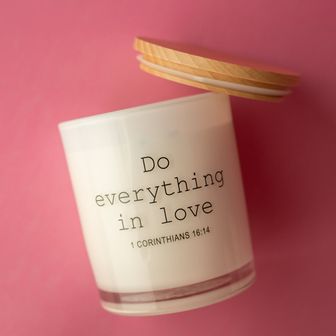 DO EVERYTHING IN LOVE CANDLE