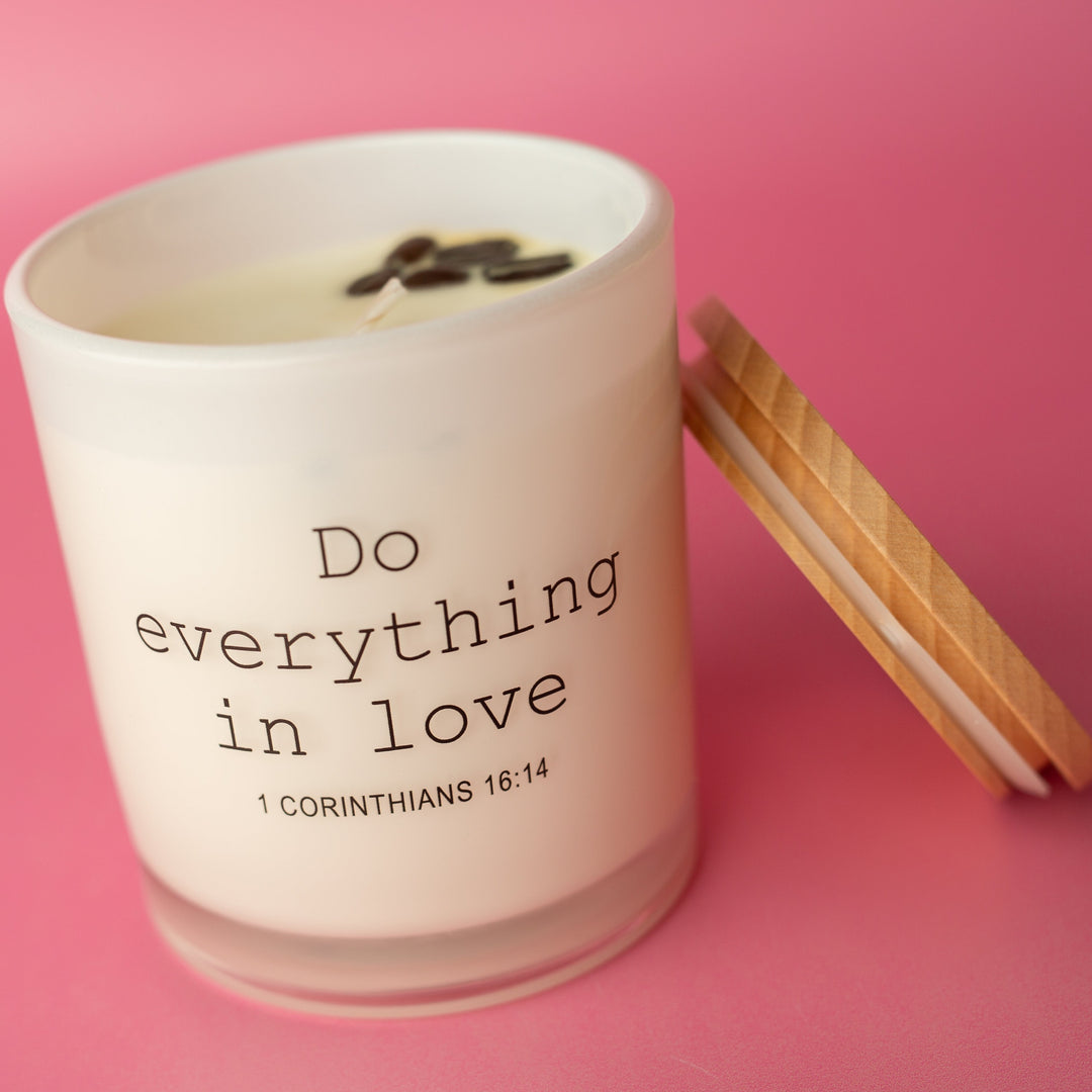 DO EVERYTHING IN LOVE CANDLE