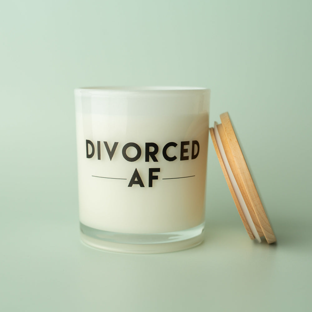 DIVORCED AF CANDLE