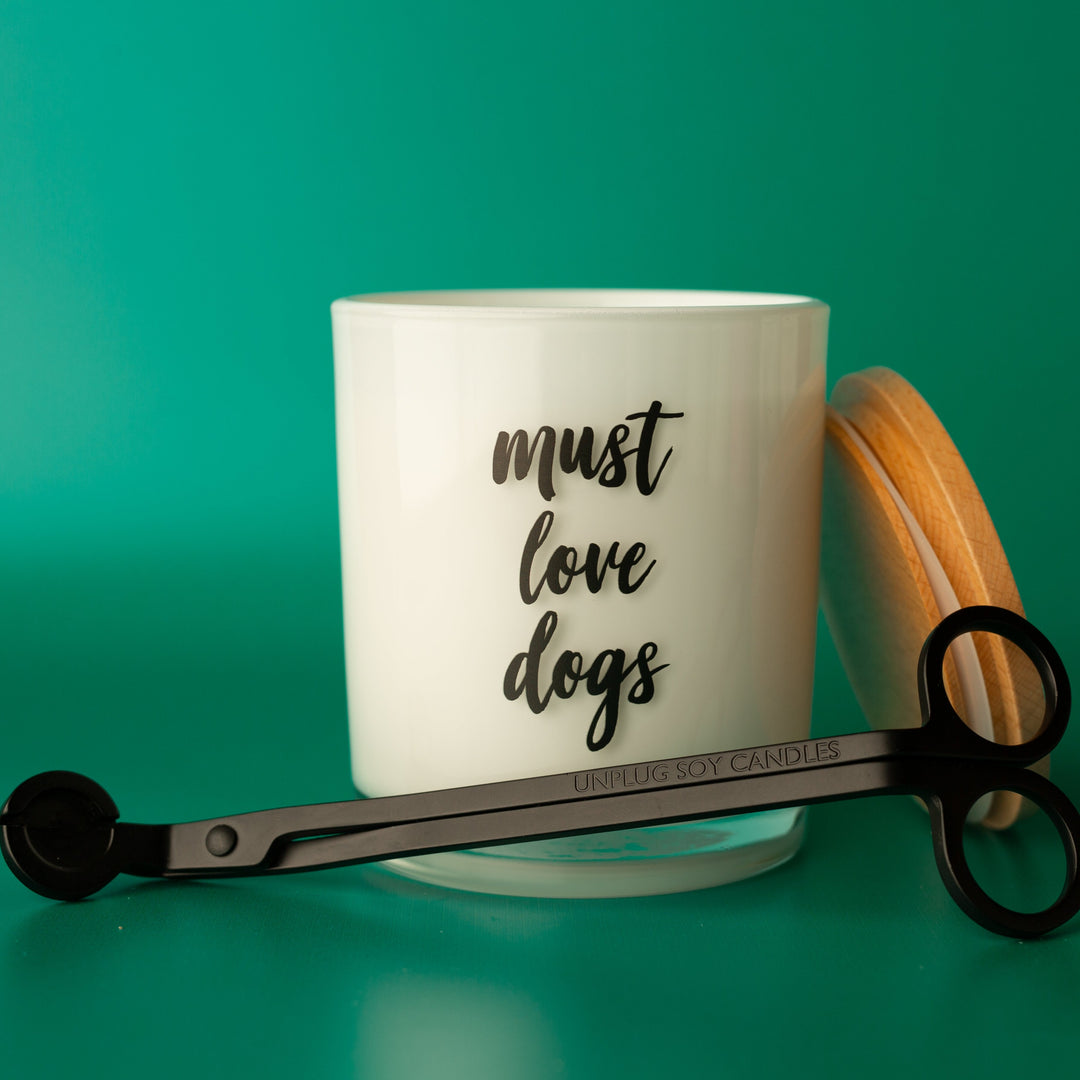 MUST LOVE DOGS CANDLE